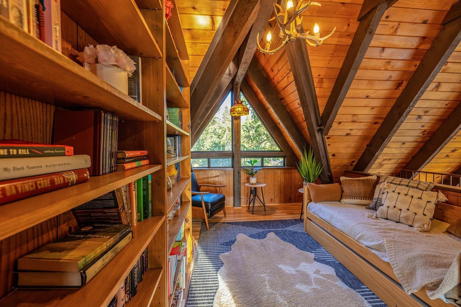 Hygge Haus Sequoia - Large Private W Views Chalet