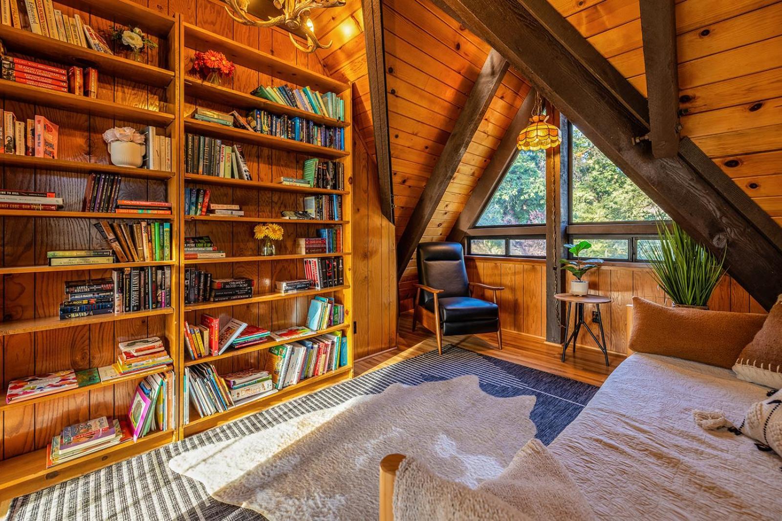 Hygge Haus Sequoia - Large Private W Views Chalet *